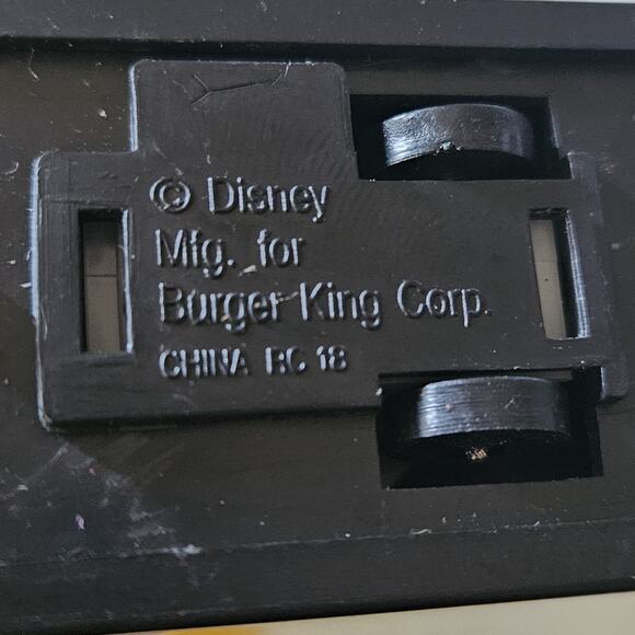 1996 Burger King Oliver and Company Dodger - Picture 3 of 3